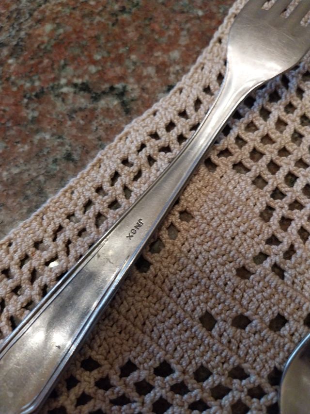 8 forchette + 8 coltelli inox posate