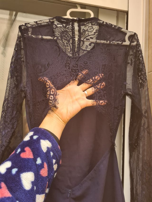 Vestido espalda abierta encaje corto elástico shei