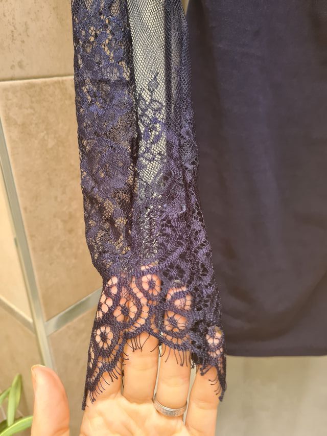 Vestido espalda abierta encaje corto elástico shei