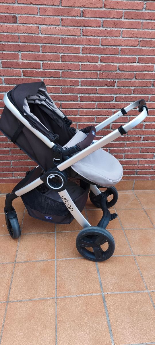 Carro bebé seminuevo marca Chicco