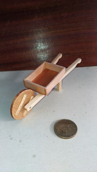 Carretilla en miniatura 
