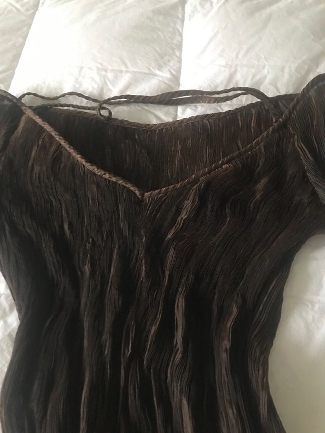 Vestito marrone e oro