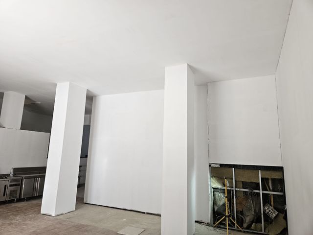 AMPLIO PISO JUNTO AVENIDA ANDALUCES