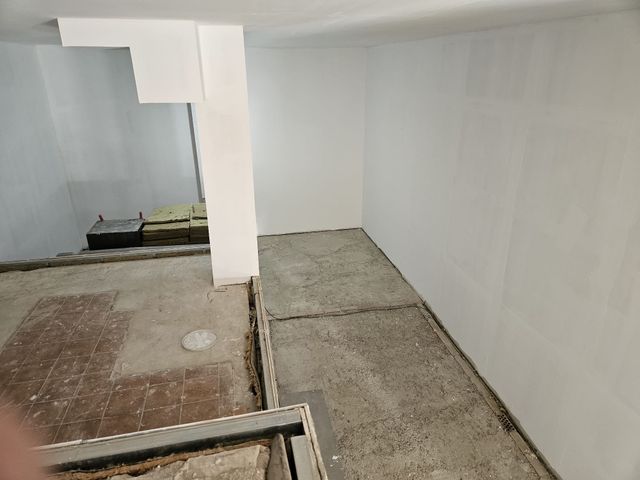 AMPLIO PISO JUNTO AVENIDA ANDALUCES