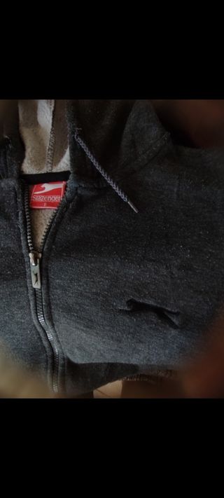 REGALO SUDADERA SLAZENGER CON CAPUCHA TALLA S