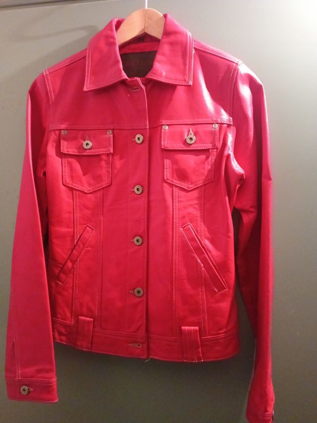 Cazadora roja piel