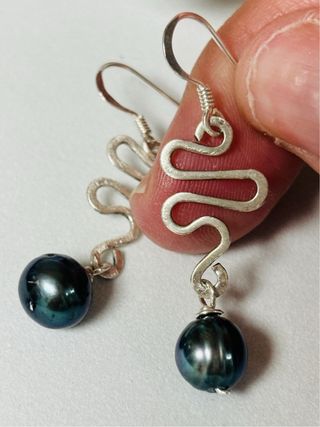 Pendientes con perlas negras en plata de ley 925