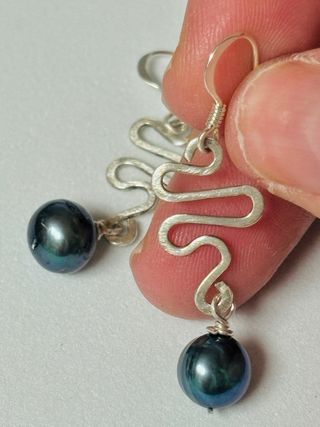 Pendientes con perlas negras en plata de ley 925