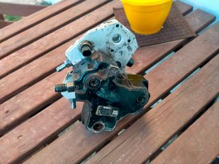 Bomba inyectora Mercedes