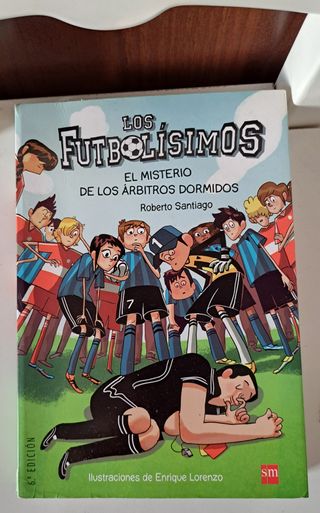 🎁Los Futbolísimos :El misterio de los árbitros D.