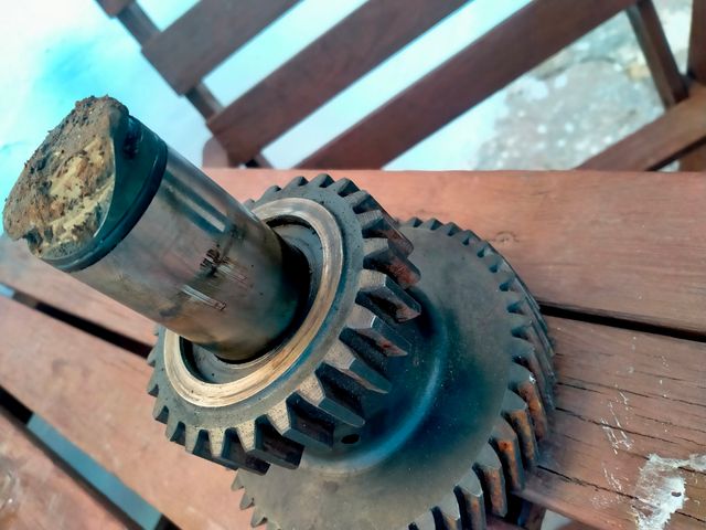 Piñón caja de cambio land Rover Santana