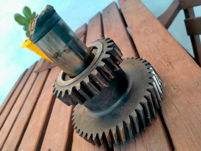 Piñón caja de cambio land Rover Santana