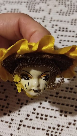 Spilla Vintage Anni 70 in ceramica e raso