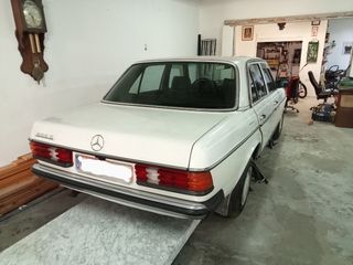 Mercedes-Benz 300D