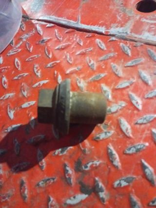 Tuercas Llantas aluminio camión 