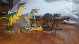Lotto di 23 dinosauri geoworld