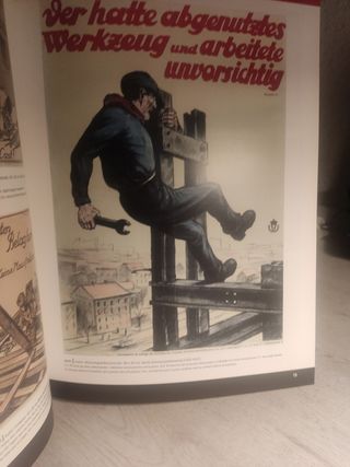 Colección de carteles publicitarios