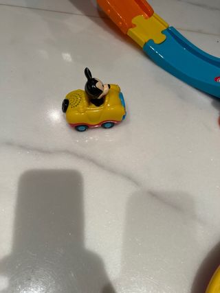 Ordenador y tobogan de Mickey Mouse 