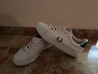 Zaparillas tenis Fred Perry. Talla 42