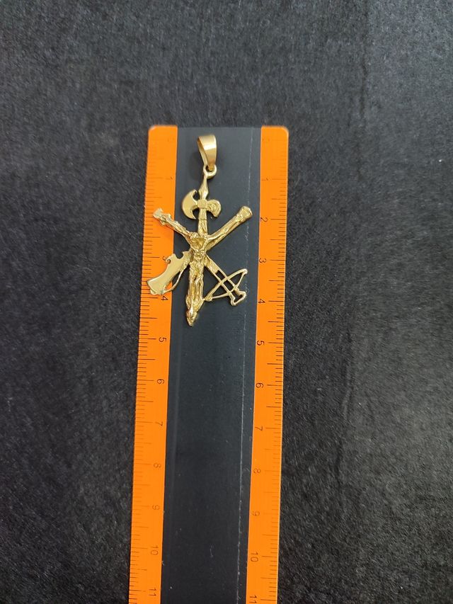 Colgante Cruz con Cristo Oro 18k