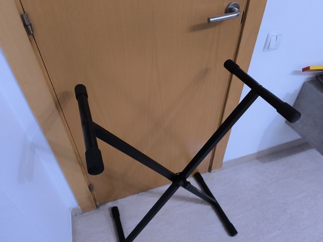 Peana Soporte Teclado marca oqan