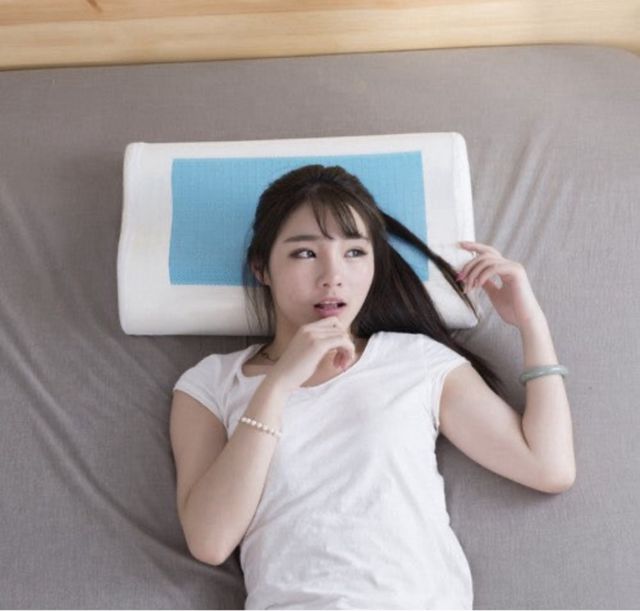 Almohada ortopédica con almohadilla de gel