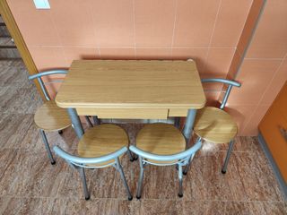 Mesa cocina y sillas