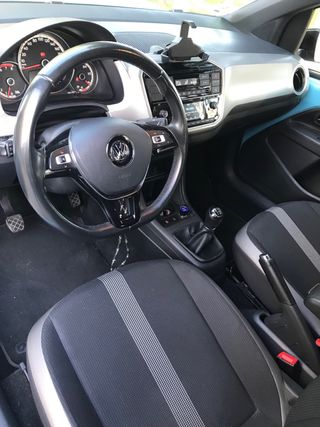 Volkswagen up! 2016