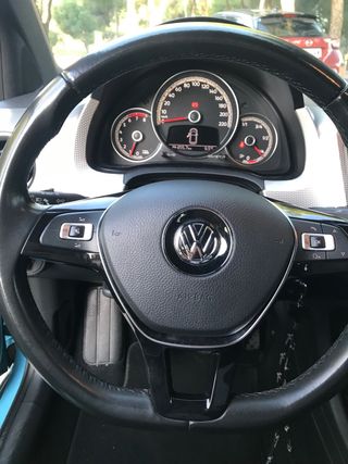 Volkswagen up! 2016