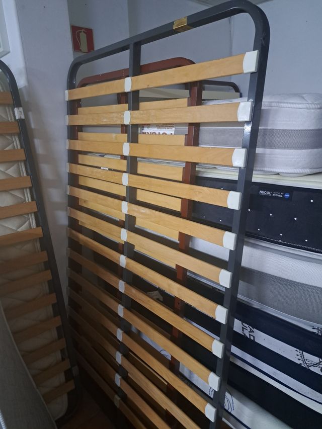 Somier con patas 135×190