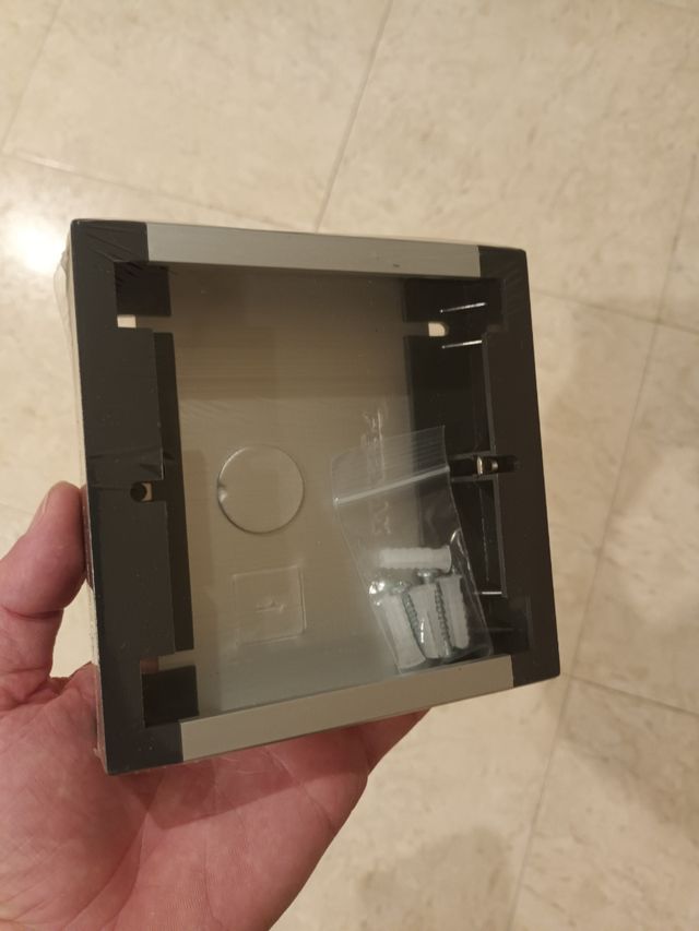 Caja superficie telefonillo