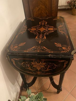 Tavolino intarsiato fine 800