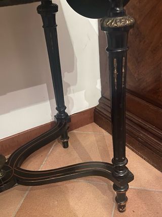 Tavolino intarsiato fine 800