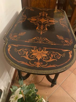Tavolino intarsiato fine 800