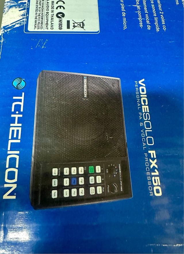 Monitor personale TC Helicon Voice solo FX150 