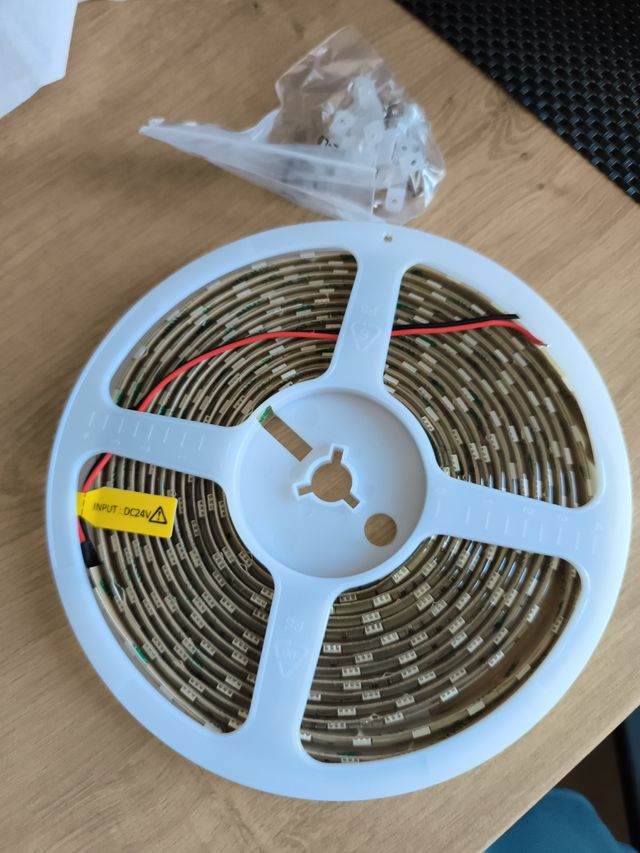 Tira LED y Fuente de Alimentación NUEVOS