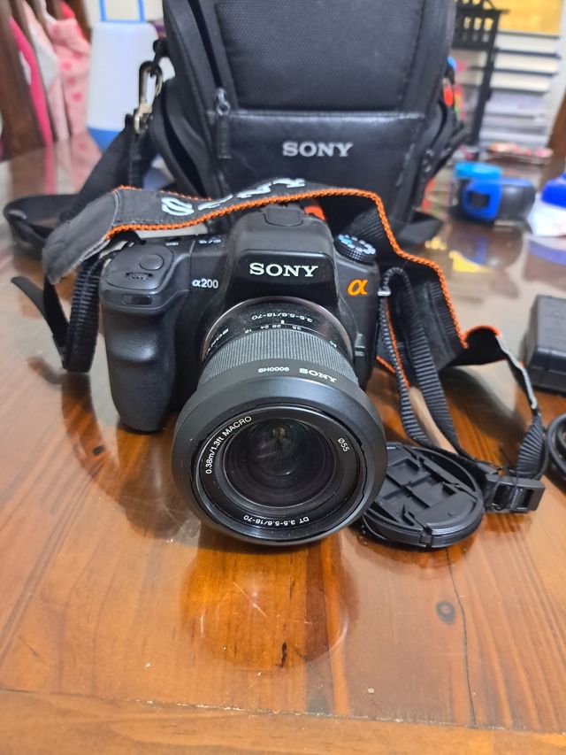 Cámara sony Alfa 200