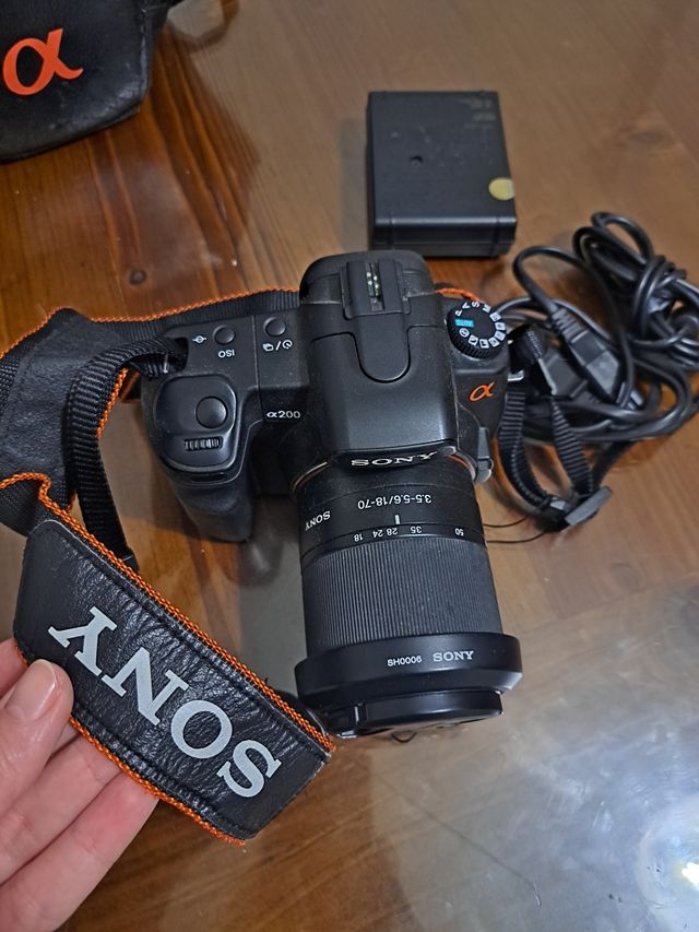 Cámara sony Alfa 200