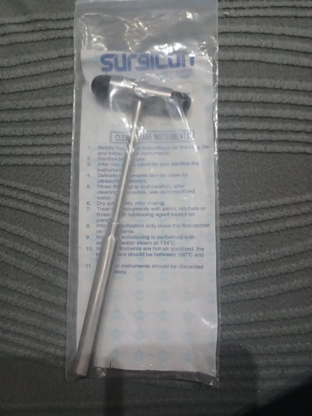 Martillo explorador medicina