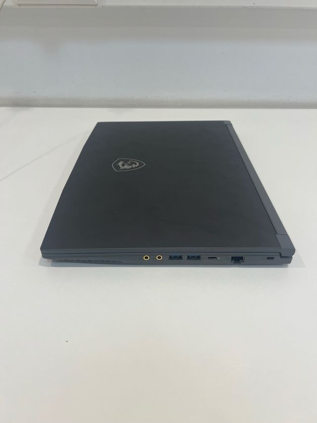 Portátil MSI (GeForce RTX 3050 144HZ)