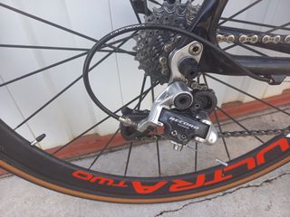 BICICLETA KARBONA MONTADA A TOPE