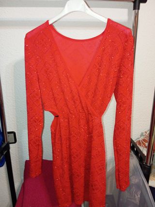 Vestido rojo de noche con purpurina