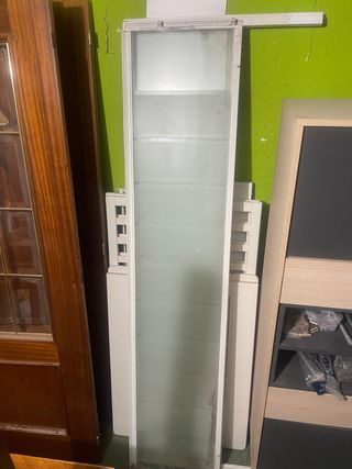 Puertas en diferentes diseños en madera