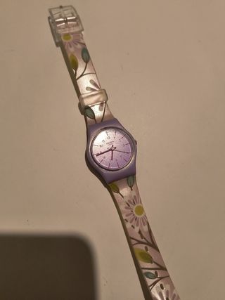 Reloj marca swatch 23 mm.