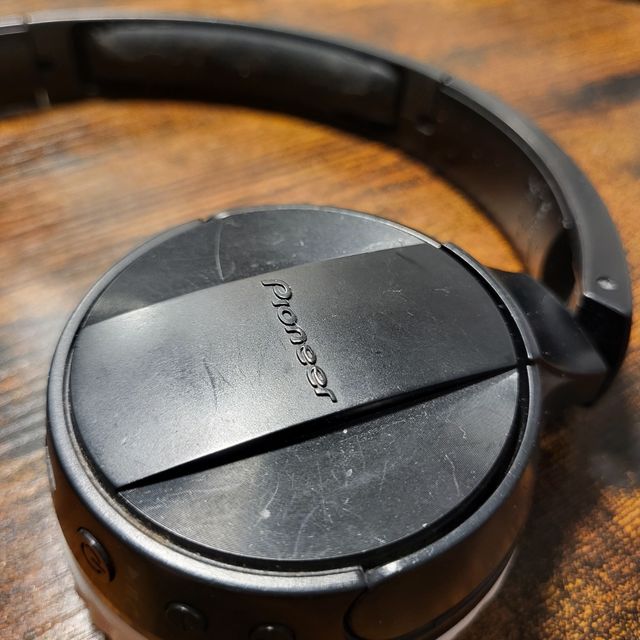 Auriculares Bluetooth Pioneer SE-MJ553BT-K