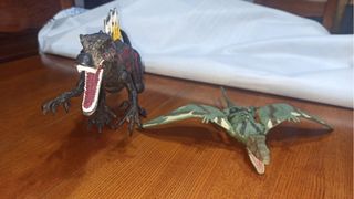 Giocattoli Spinosauro e Dimorphodon