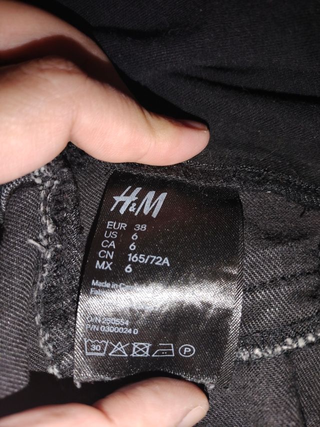 Vaquero gris embrazada