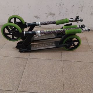 Vendo dos patinetes iguales