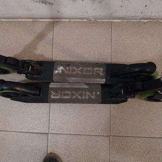 Vendo dos patinetes iguales