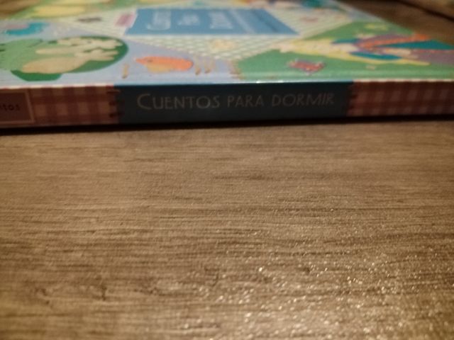 Cuentos para dormir/ Stories for sleeping (Spanish Edition)
